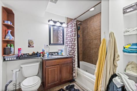 7341 North Honore Street Chicago IL 60626