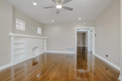 5955 South Whipple Street Chicago IL 60629