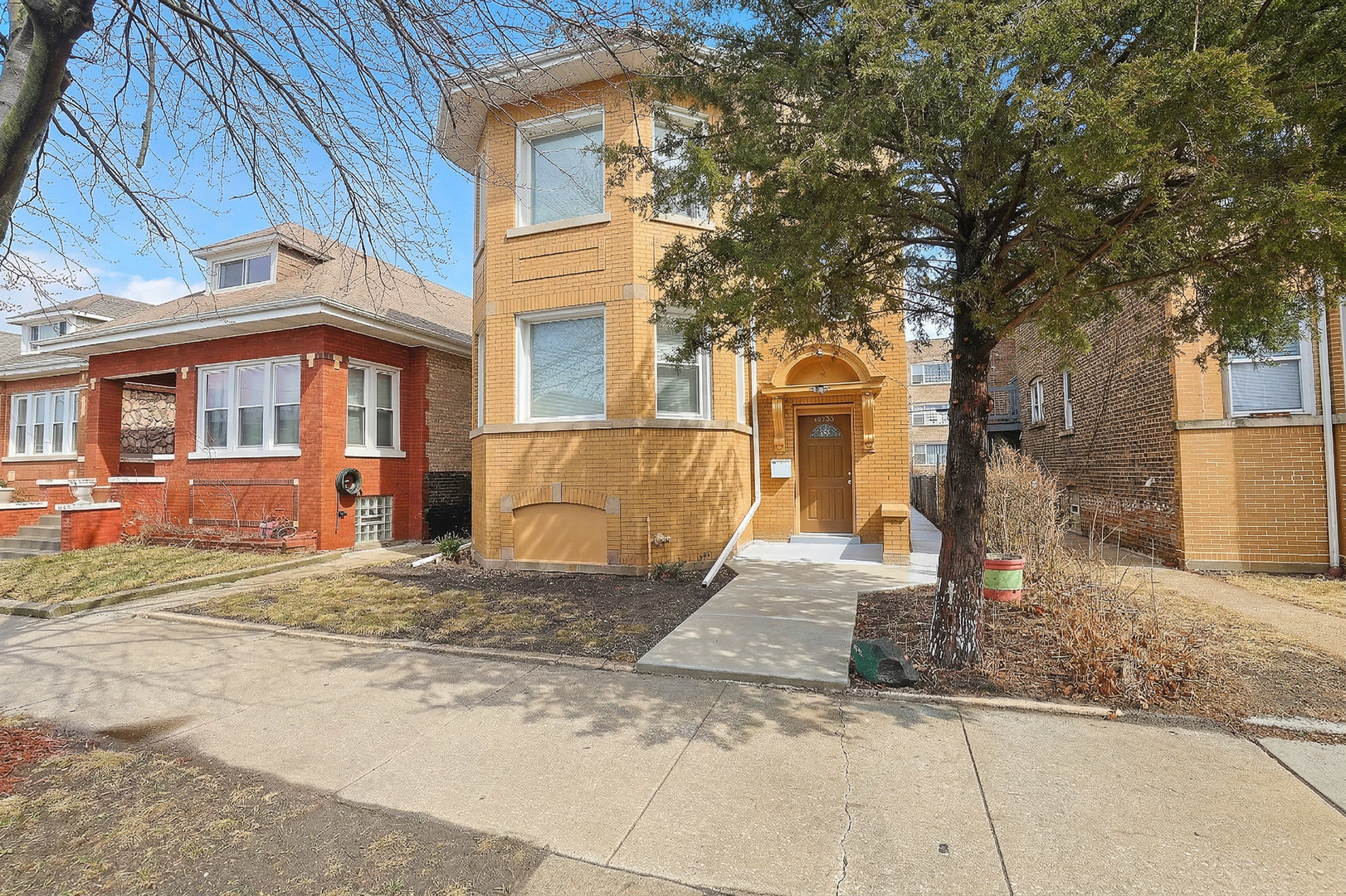 5955 South Whipple Street Chicago IL 60629