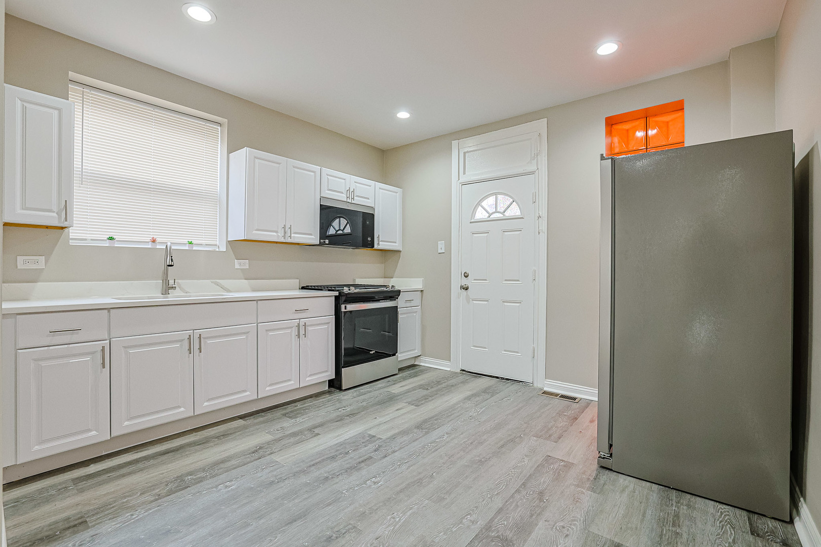 5955 South Whipple Street Chicago IL 60629