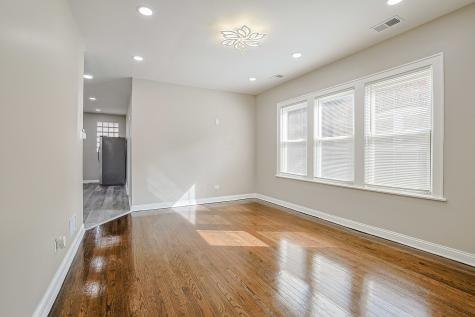 5955 South Whipple Street Chicago IL 60629