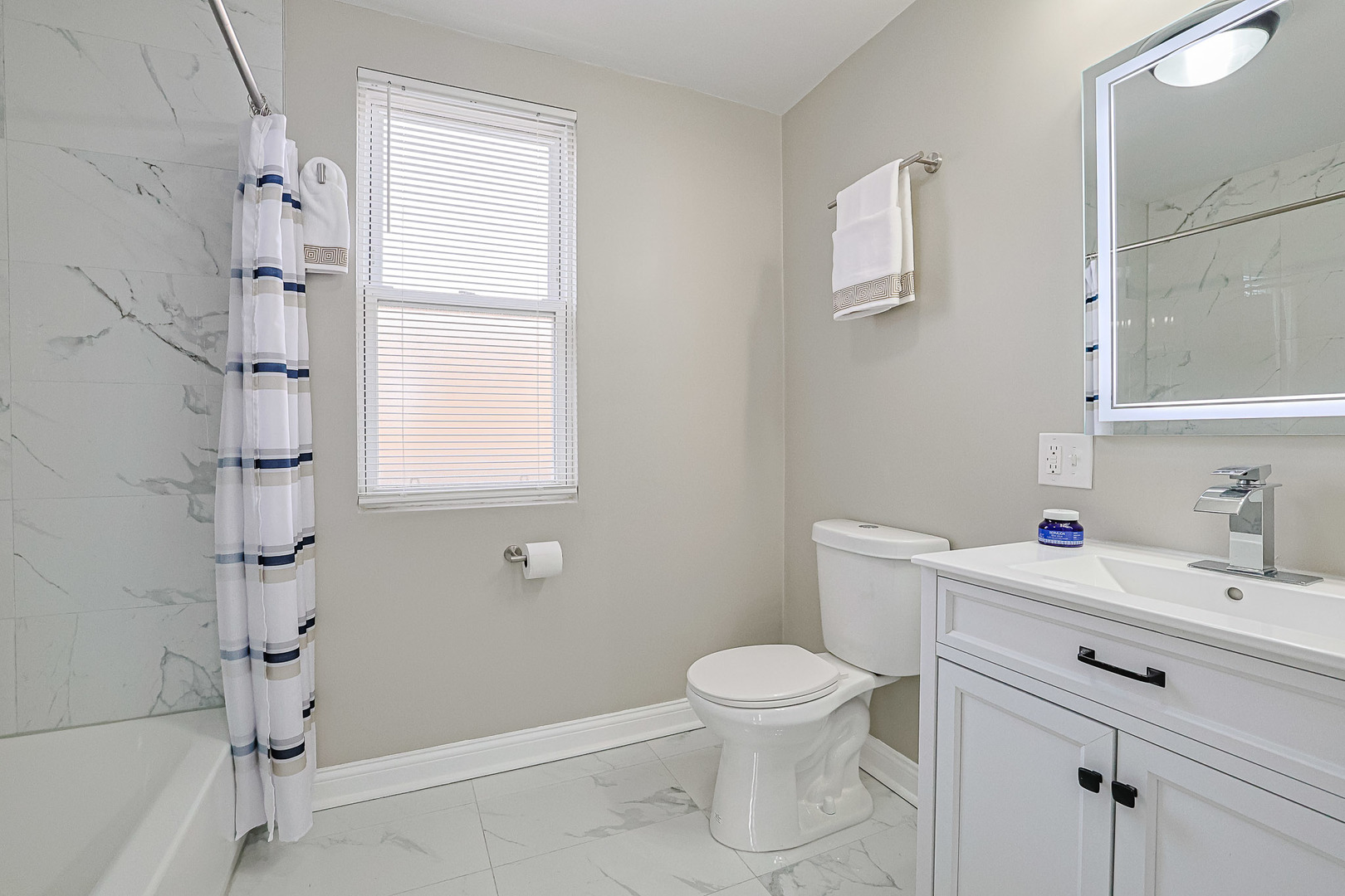 5955 South Whipple Street Chicago IL 60629