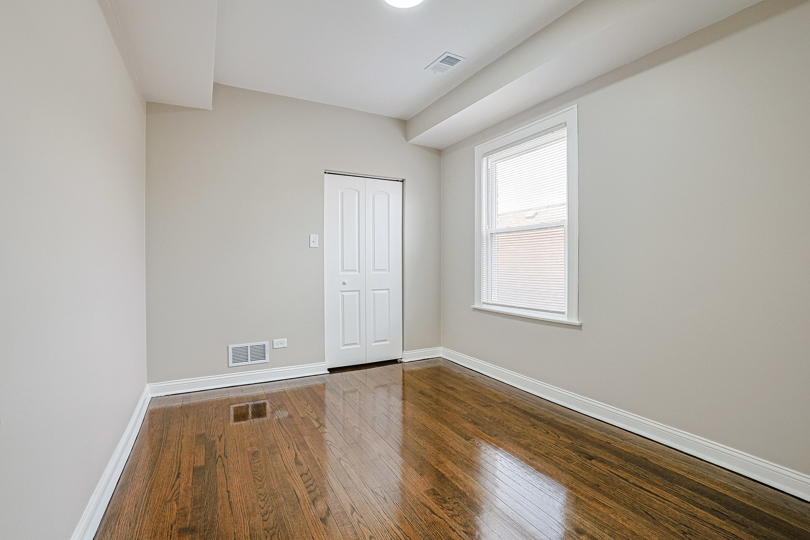5955 South Whipple Street Chicago IL 60629