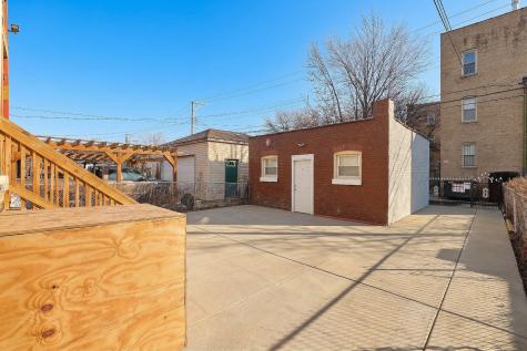 5955 South Whipple Street Chicago IL 60629