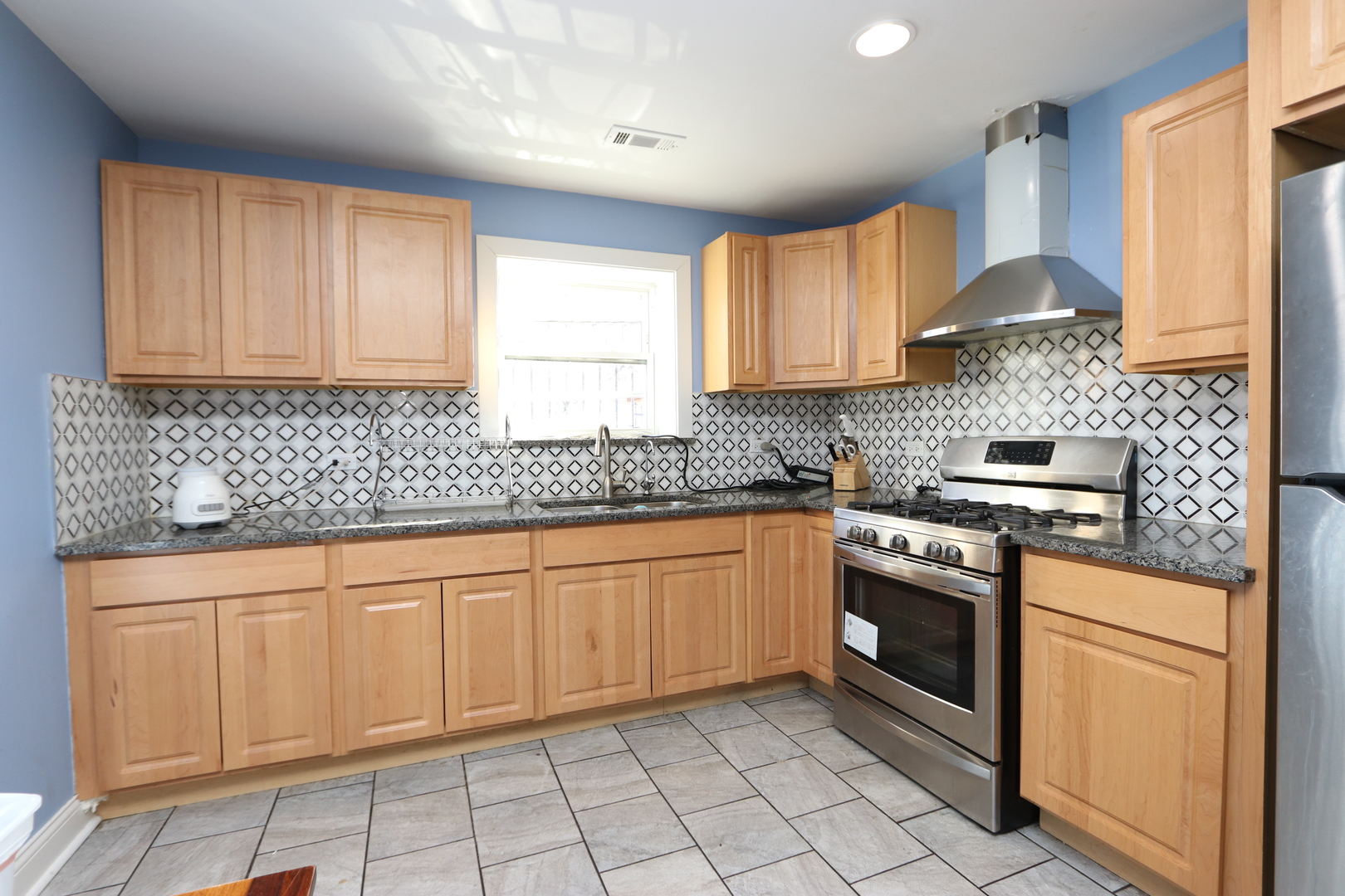 4247 West Haddon Avenue Chicago IL 60651