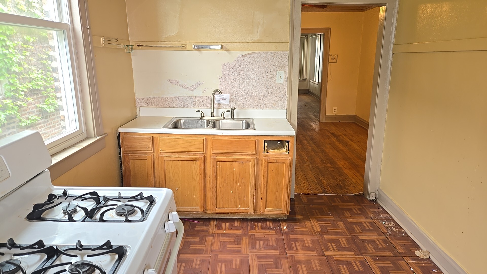 7627 South Bennett Avenue Chicago IL 60649