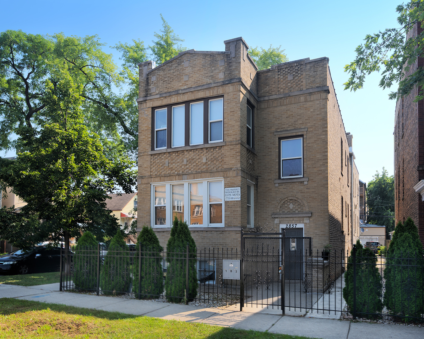 2857 North Avers Avenue Chicago IL 60618