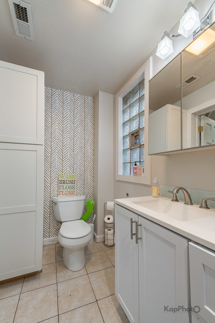 2642 West Superior Street Chicago IL 60612