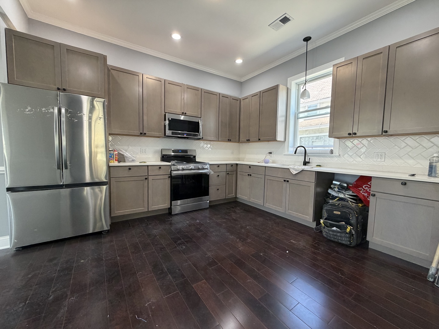 600 North Pine Avenue Chicago IL 60644