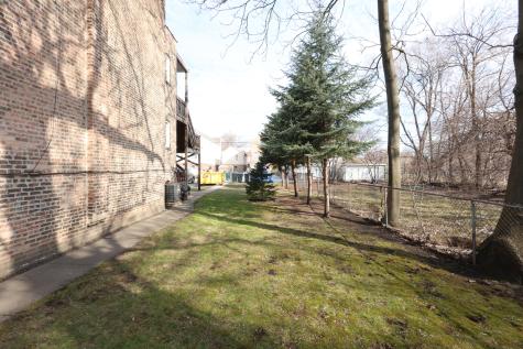 1418 East 69th Place Chicago IL 60637