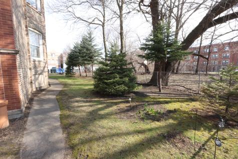 1418 East 69th Place Chicago IL 60637
