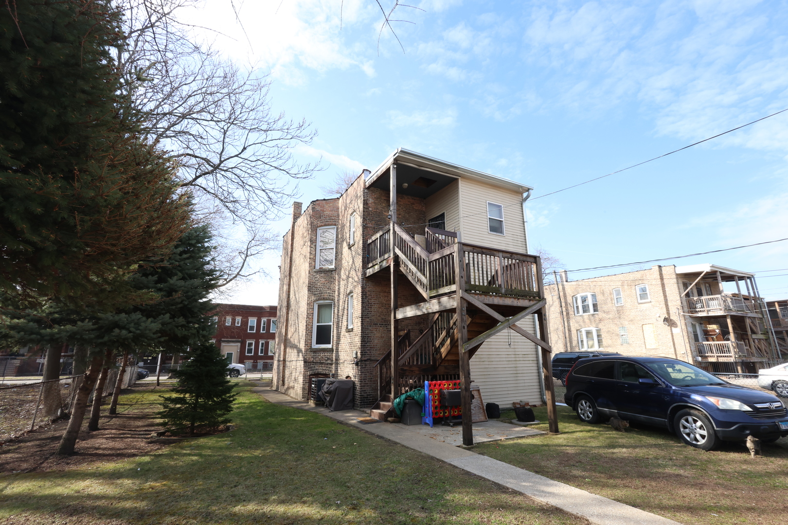 1418 East 69th Place Chicago IL 60637