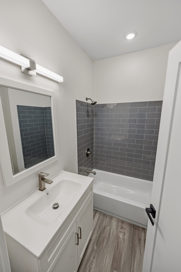 708 East 90th Street Chicago IL 60619