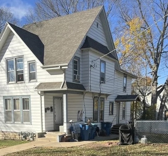 913 West 4th Street Dixon IL 61021