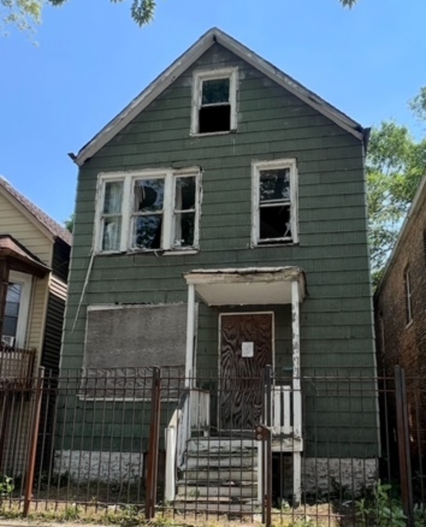 8207 South South Shore Drive Chicago IL 60617