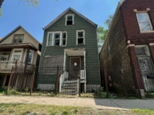 8207 South South Shore Drive Chicago IL 60617