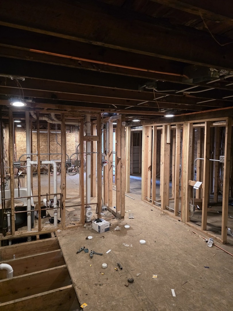 8549 South Kingston Avenue Chicago IL 60617
