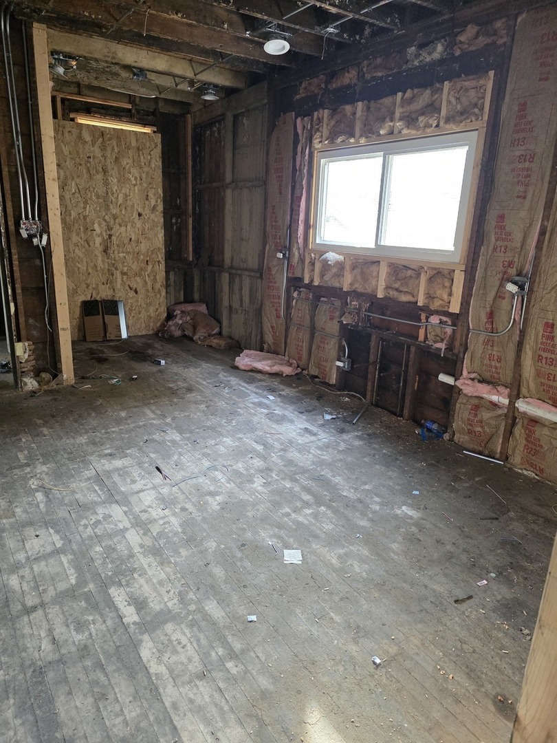 8549 South Kingston Avenue Chicago IL 60617