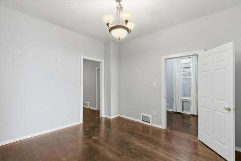 4140 North Western Avenue Chicago IL 60618