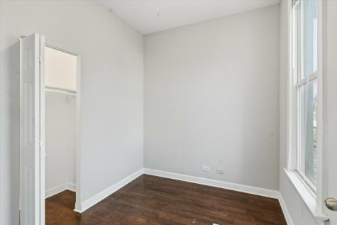 4140 North Western Avenue Chicago IL 60618