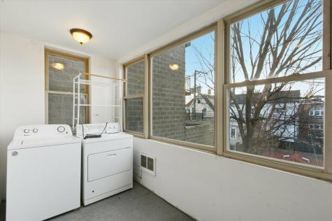 4140 North Western Avenue Chicago IL 60618