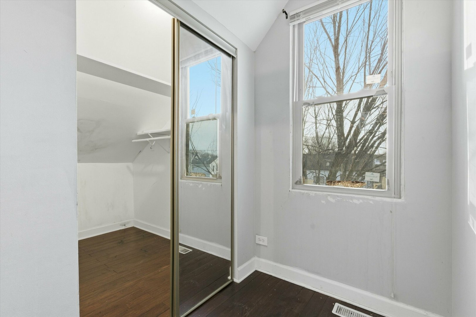 4140 North Western Avenue Chicago IL 60618