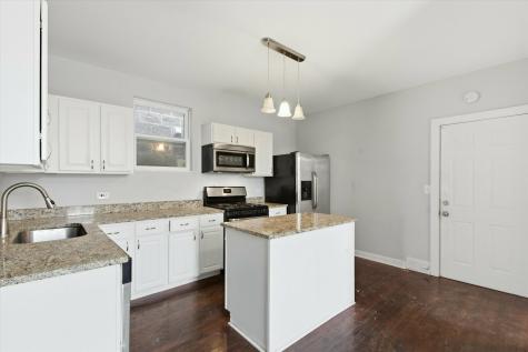 4140 North Western Avenue Chicago IL 60618