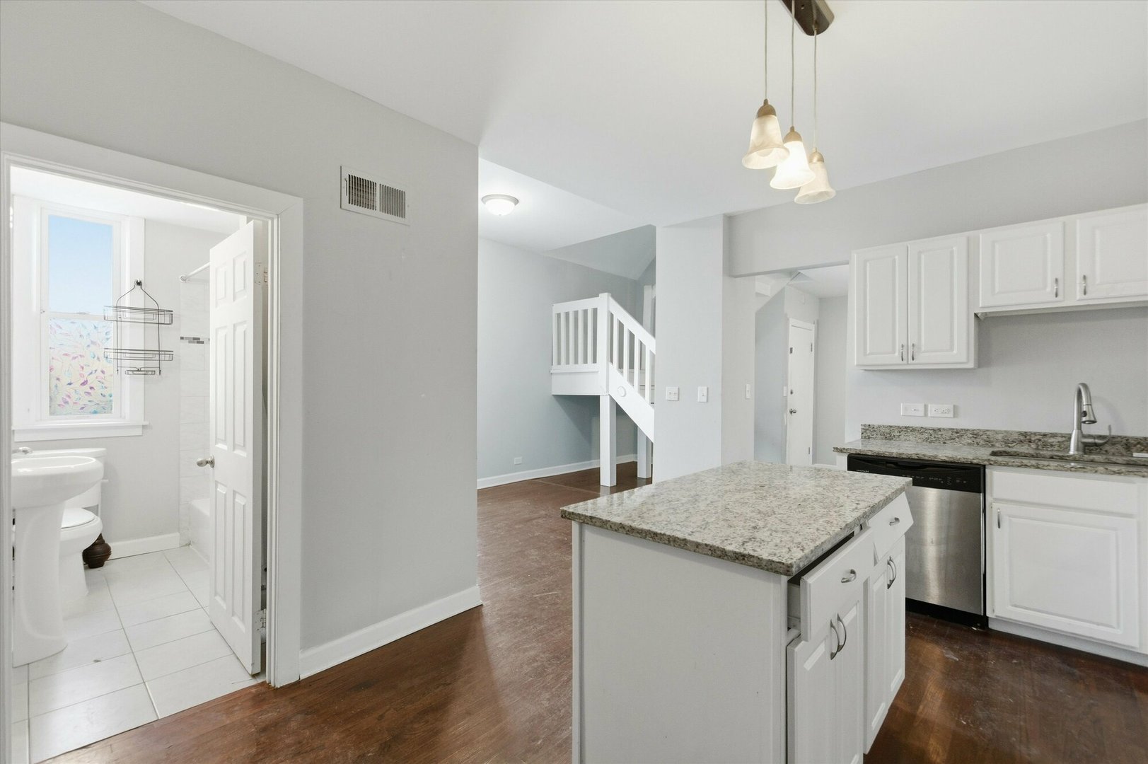 4140 North Western Avenue Chicago IL 60618