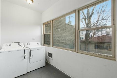 4140 North Western Avenue Chicago IL 60618