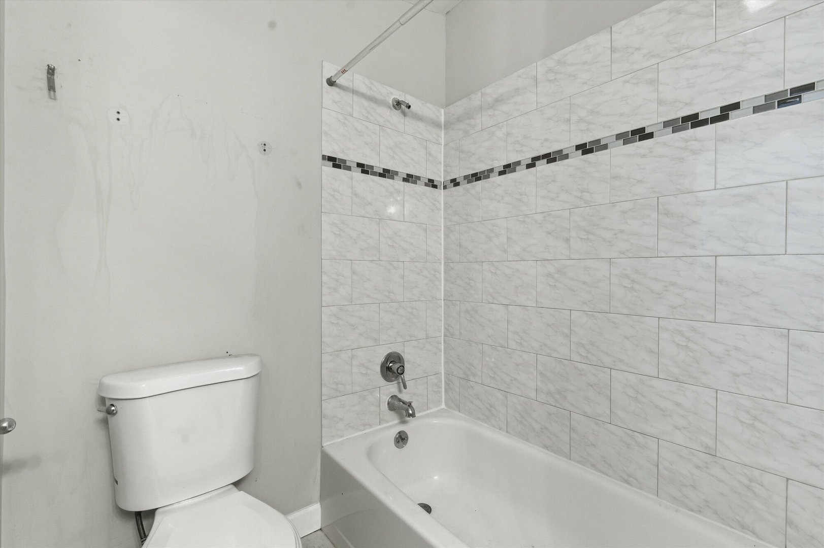4140 North Western Avenue Chicago IL 60618