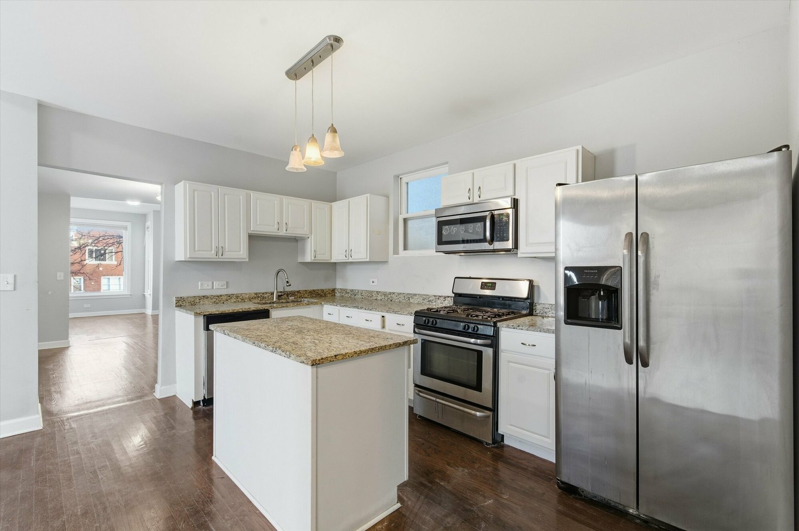 4140 North Western Avenue Chicago IL 60618