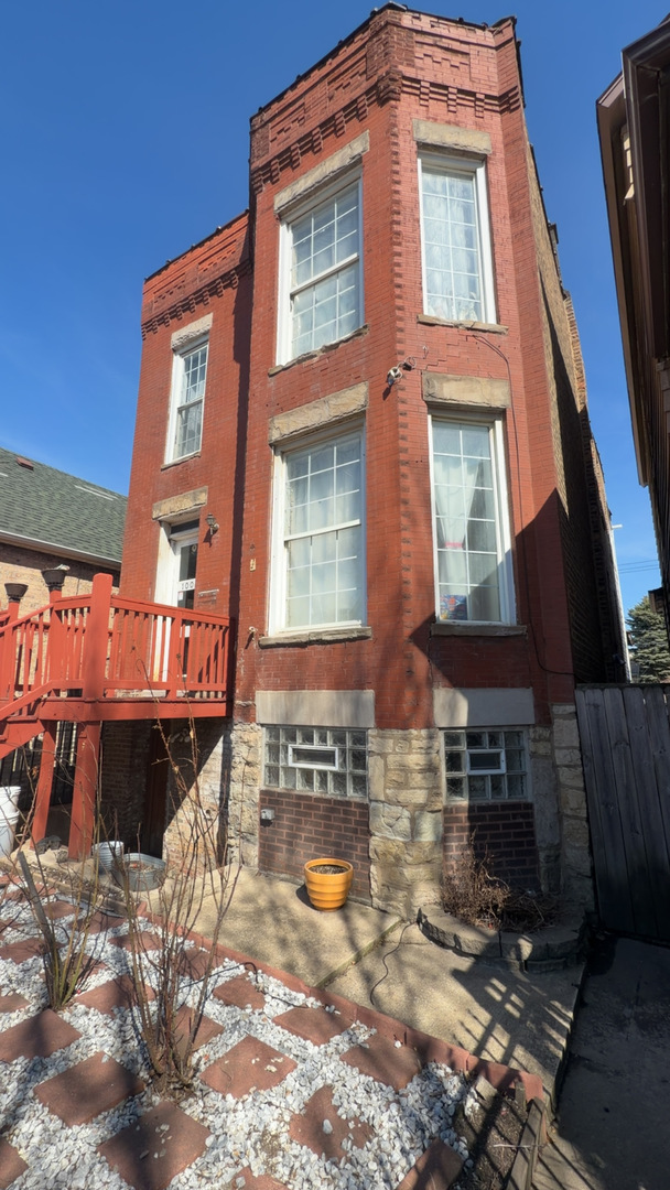 10045 South Avenue M Chicago IL 60617