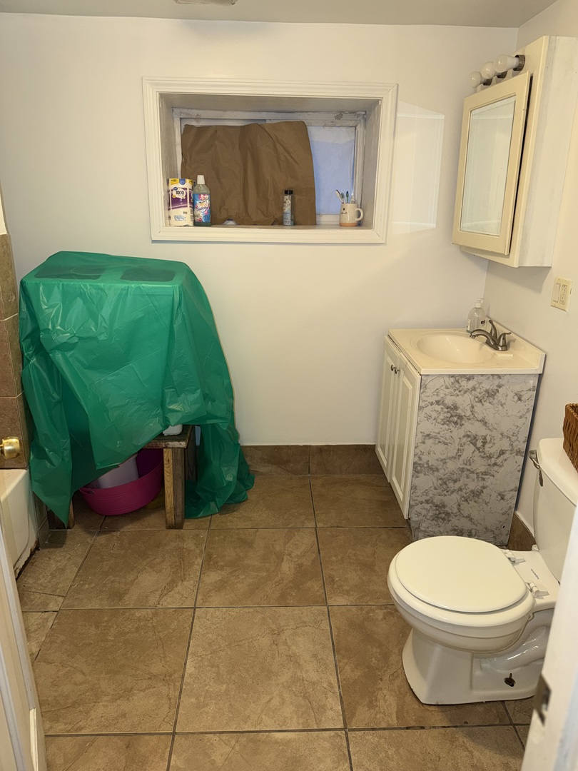 10045 South Avenue M Chicago IL 60617