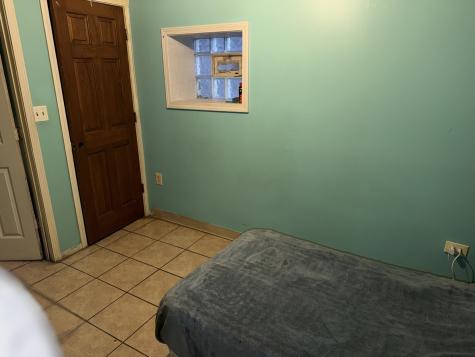 10045 South Avenue M Chicago IL 60617