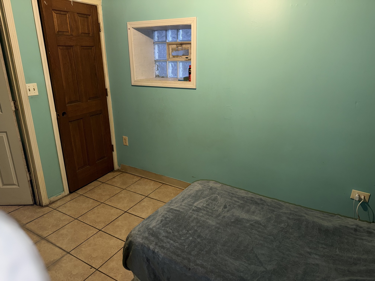 10045 South Avenue M Chicago IL 60617