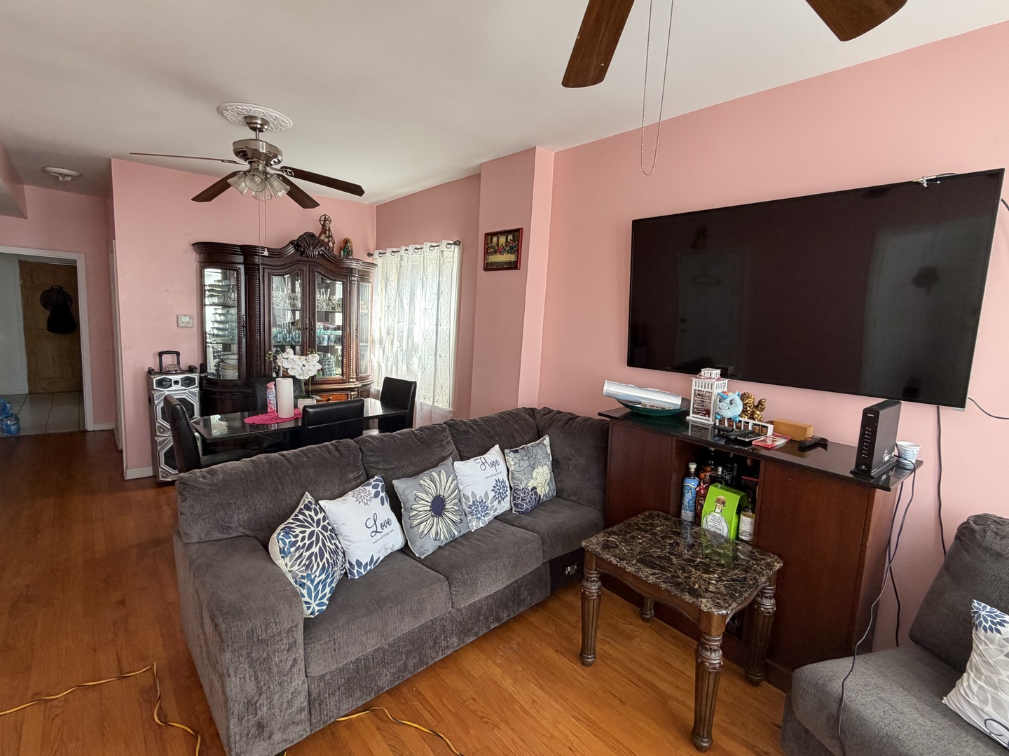 10045 South Avenue M Chicago IL 60617
