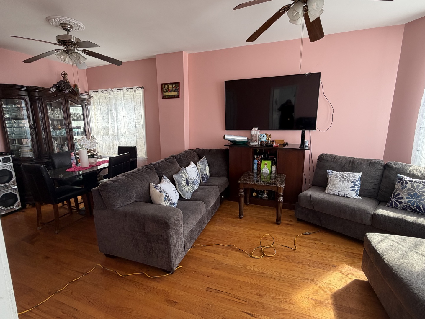 10045 South Avenue M Chicago IL 60617
