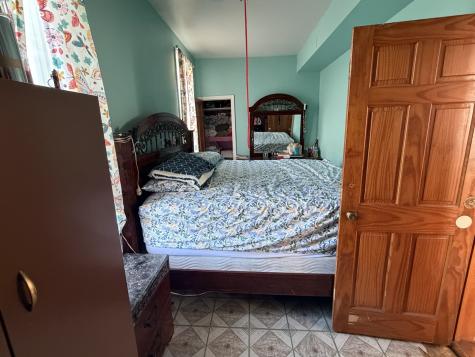 10045 South Avenue M Chicago IL 60617