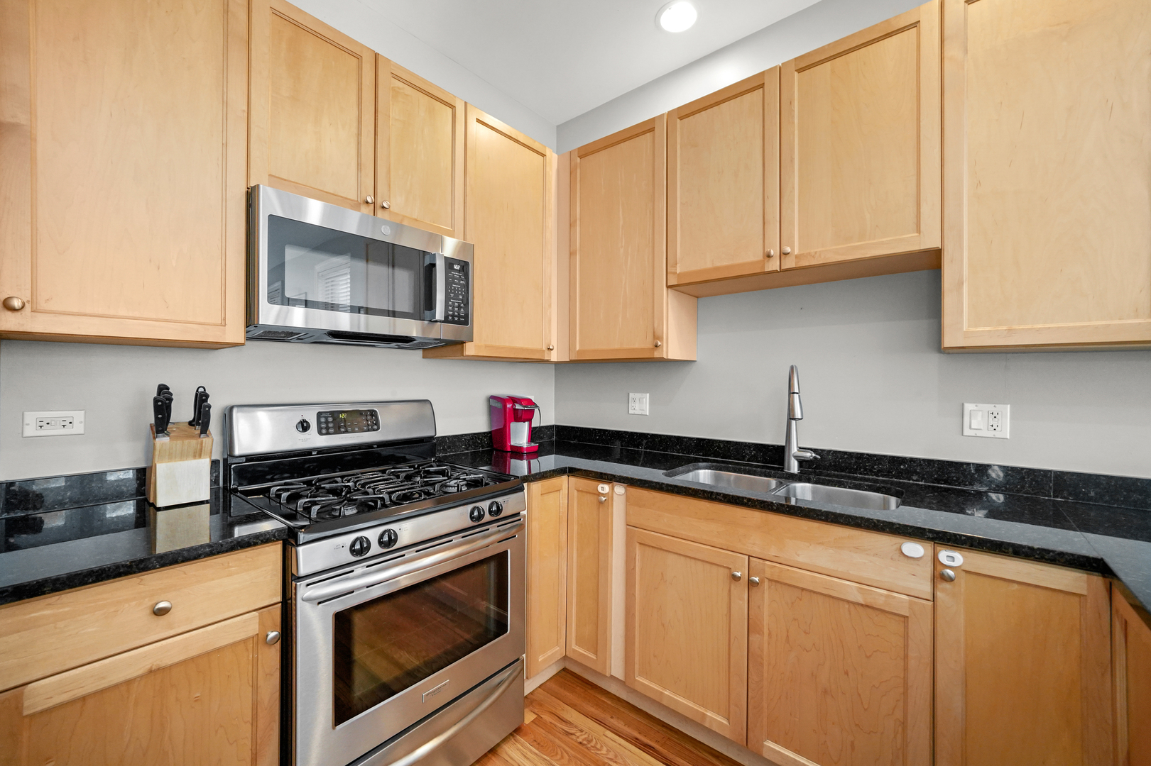 1636 West Warren Boulevard Chicago IL 60612