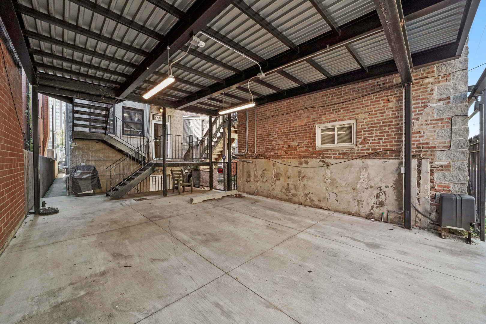 1636 West Warren Boulevard Chicago IL 60612