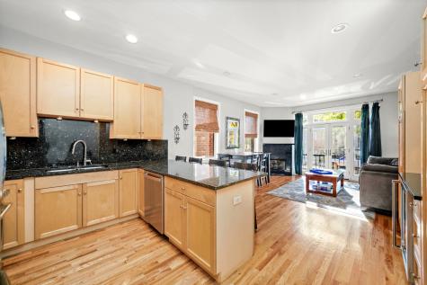 1636 West Warren Boulevard Chicago IL 60612