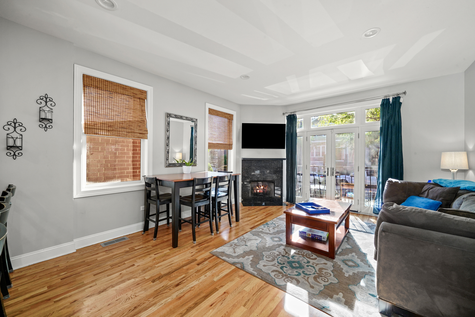 1636 West Warren Boulevard Chicago IL 60612