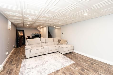 1719 Post Avenue Rockford IL 61103
