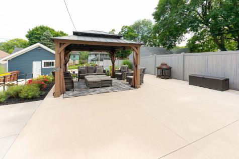 1719 Post Avenue Rockford IL 61103