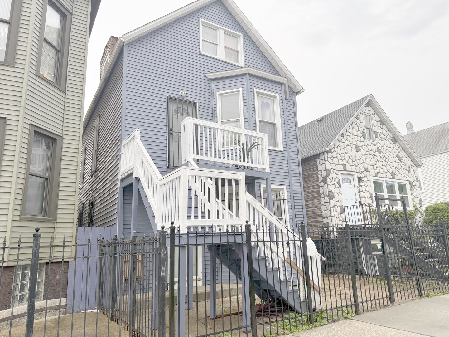 5009 South Artesian Avenue Chicago IL 60632