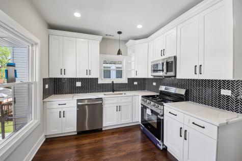 853 North Laramie Avenue Chicago IL 60651
