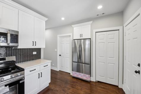 853 North Laramie Avenue Chicago IL 60651