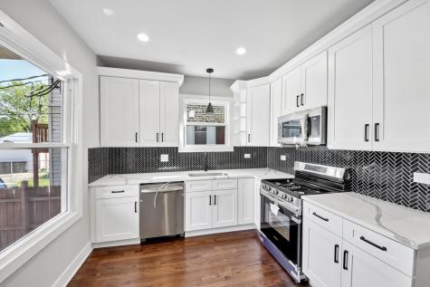 853 North Laramie Avenue Chicago IL 60651