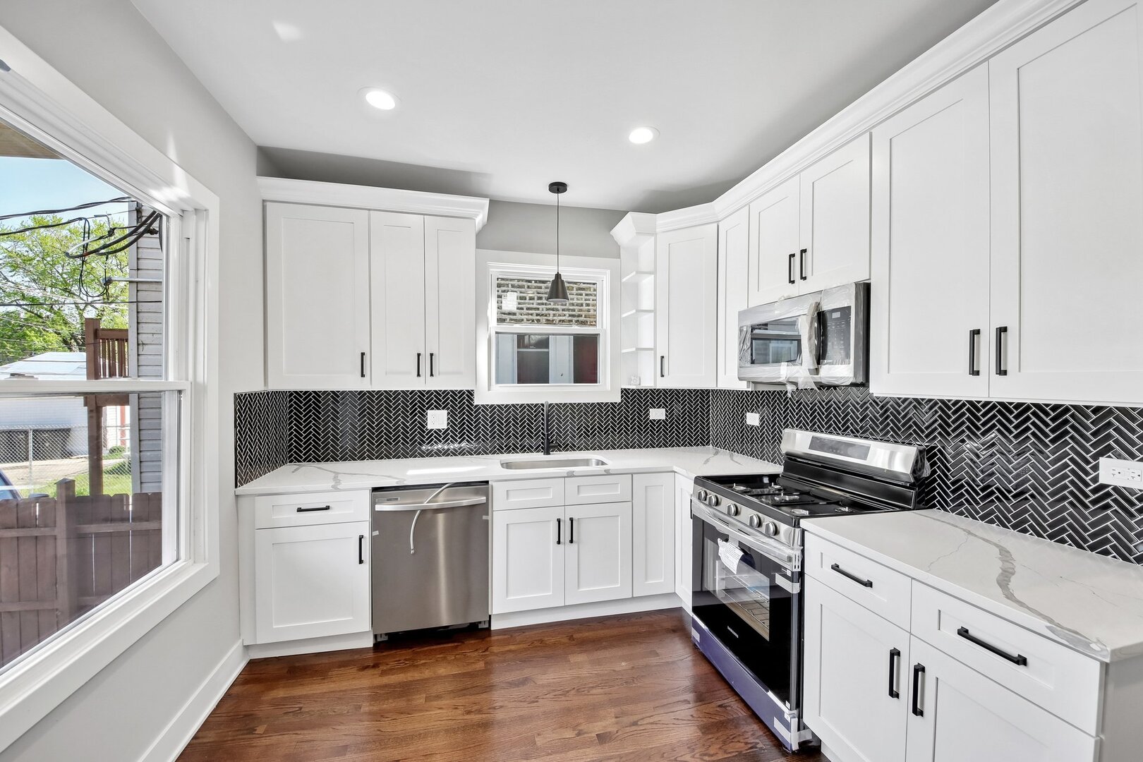 853 North Laramie Avenue Chicago IL 60651
