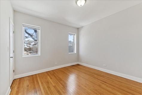 7515 South Essex Avenue Chicago IL 60649
